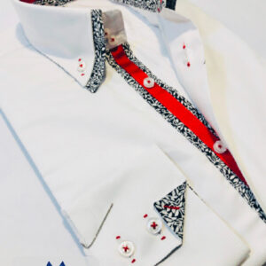 Camisa Blanca con detalles rojos y de diseño 12.1